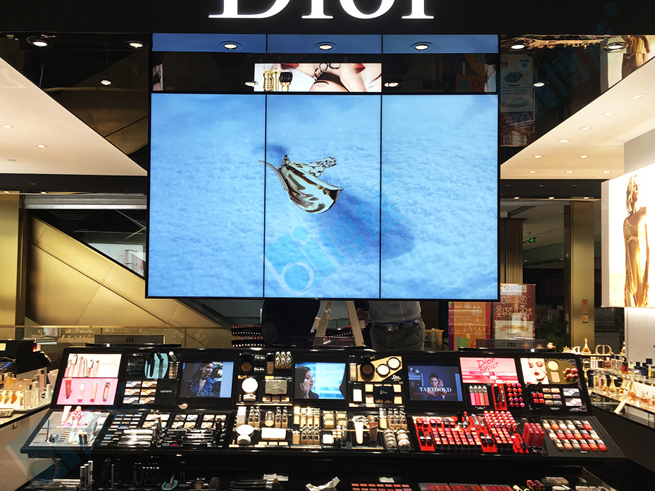 三星原装整机助福建福州大洋百货Dior专卖店打造多媒体互动展示平台