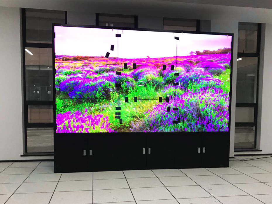 9台三星3.5mm55寸液晶拼接屏打造浙江嘉兴企业多媒体展示平台