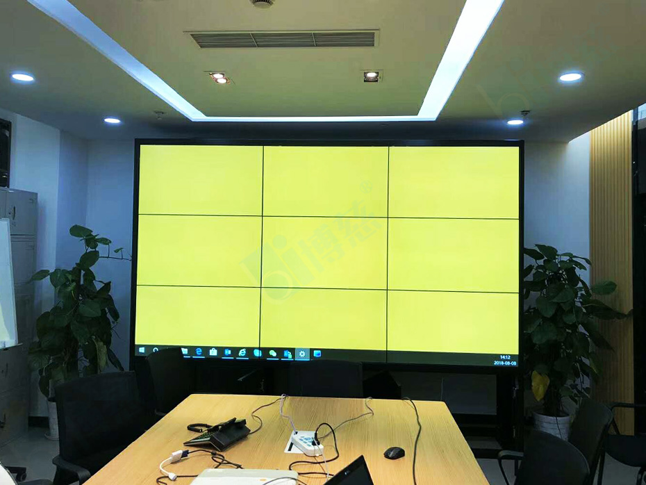 博慈为上海智能科技集团有限公司设计了一套3×3拼接而成的智能化动态办公会议室系统平台