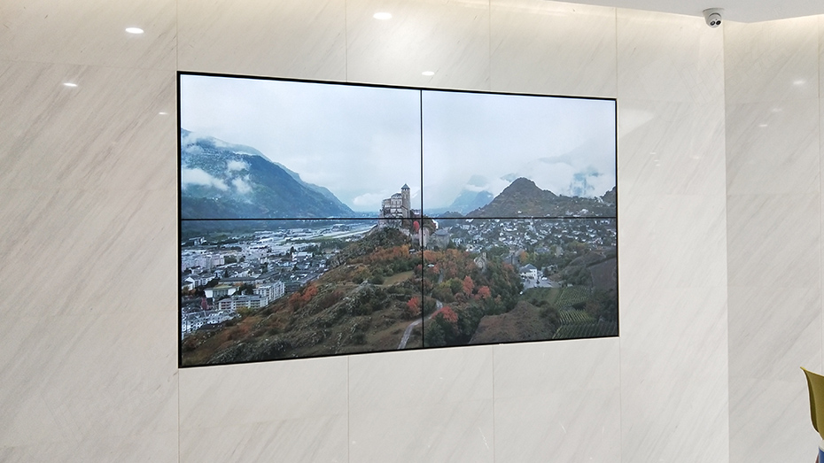 4台三星3.5mm55寸原装整机入驻北京信息技术有限公司