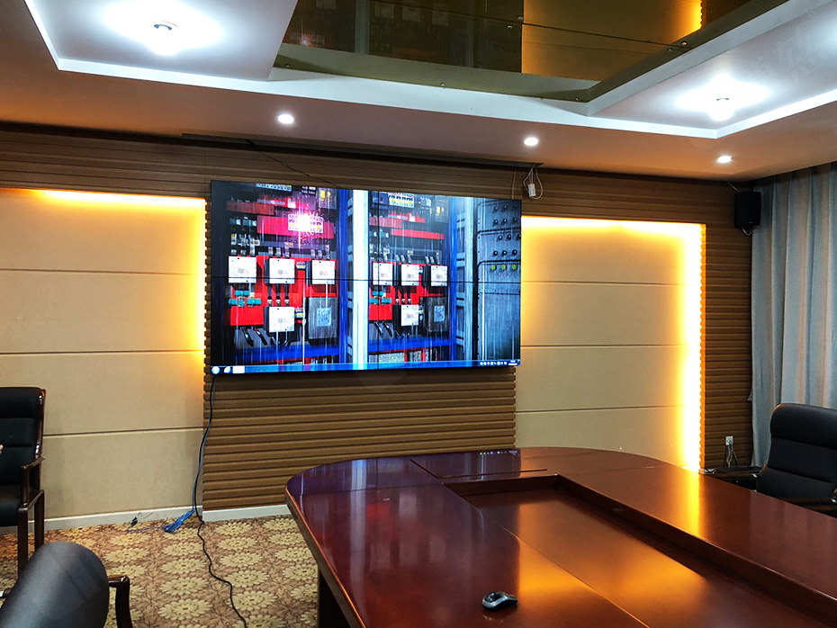 13台三星55寸液晶拼接屏入驻熊猫集团