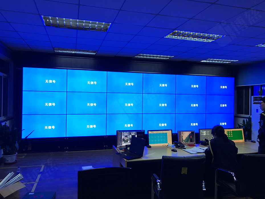 三星55寸液晶拼接屏入驻上海电机学院