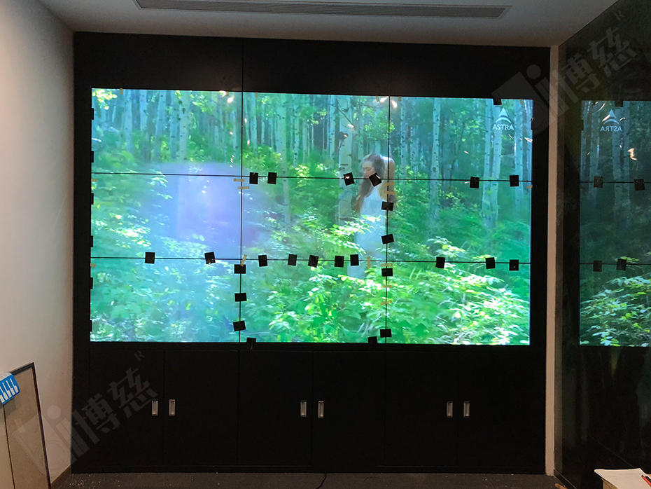 三星3.5mm46寸液晶拼接屏入驻悦榕集团打造展示系统