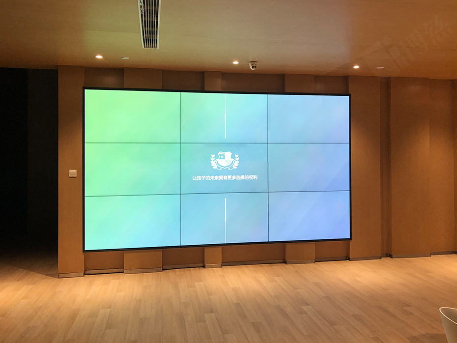 博慈多功能展示系统进驻上海松江双语幼儿园
